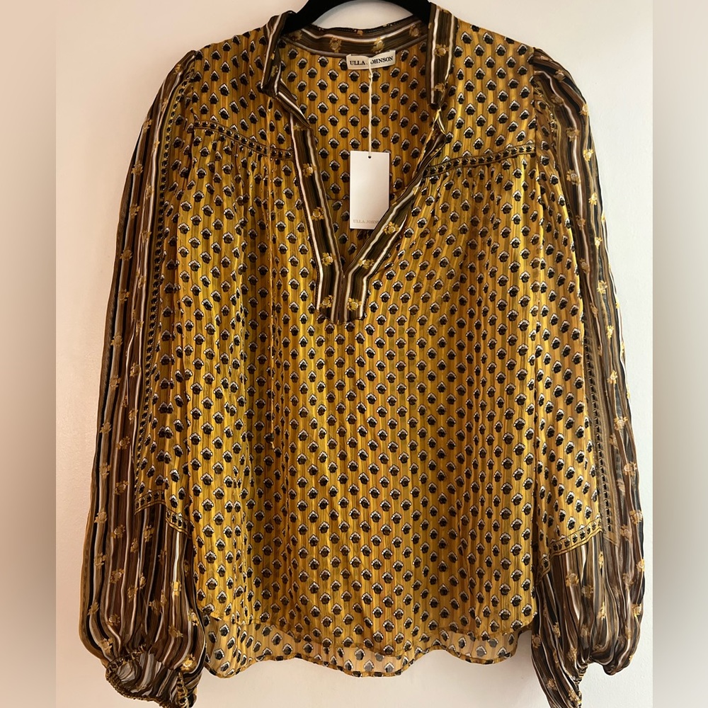 Ulla Johnson
Gold Constance Blouse